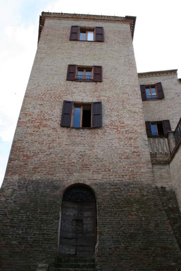 Torre del castello di Falconara Alta