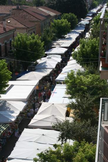 La fiera di luglio in Via Nino Bixio