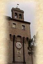 La torre dell'orologio del castello